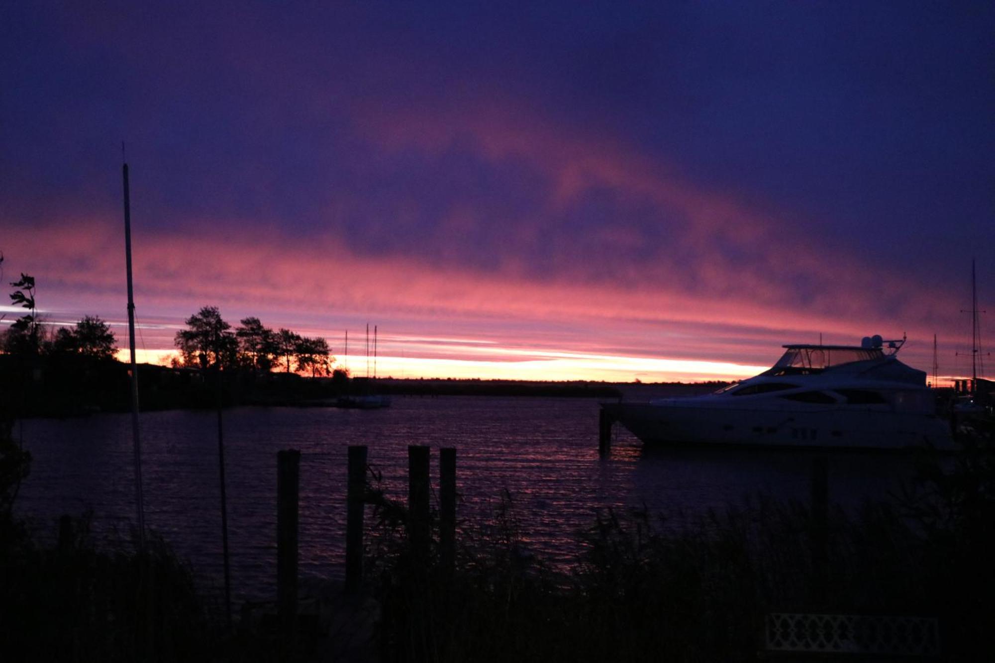 Bijzonder chalet An der Marina met sauna Anjum Buitenkant foto